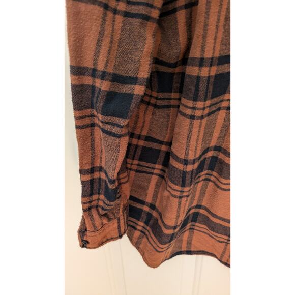 Gap Brown and Black Flannel Button Down, Large, Soft, Textured, Fall, Autumn - Picture 4 of 5